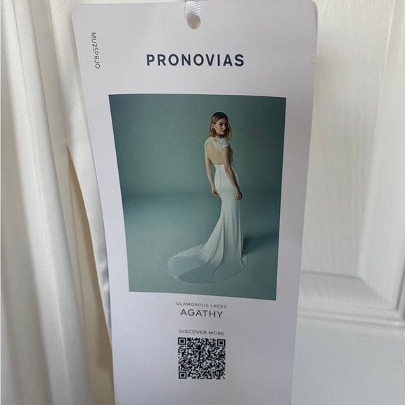 PRONOVIAS - 'Agathy' Wedding Dress - Size US10 - MSRP $3120 - NWT - SAVE $2300 - Picture 8 of 16